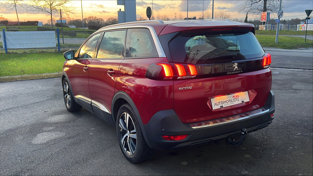 Peugeot 5008 — 10