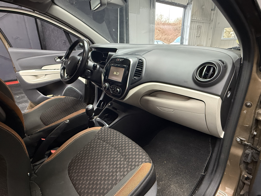 Renault Captur — 10