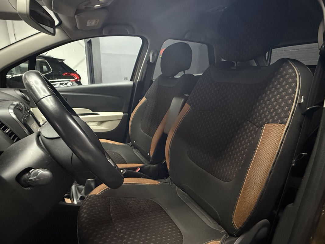 Renault Captur — 9