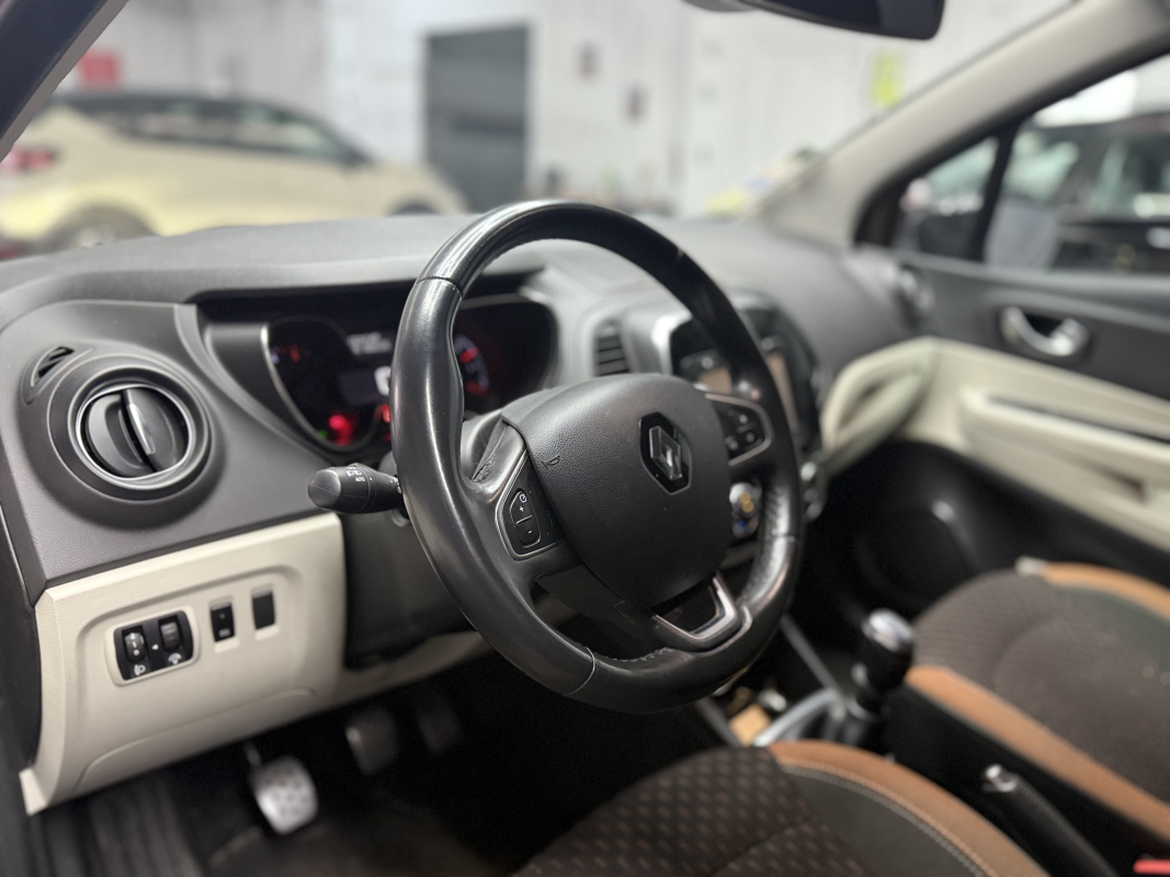 Renault Captur — 14
