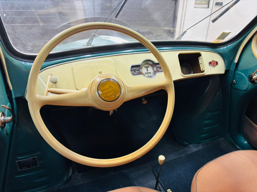 Renault 4 CV — 12