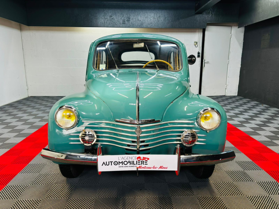 Renault 4 CV — 2