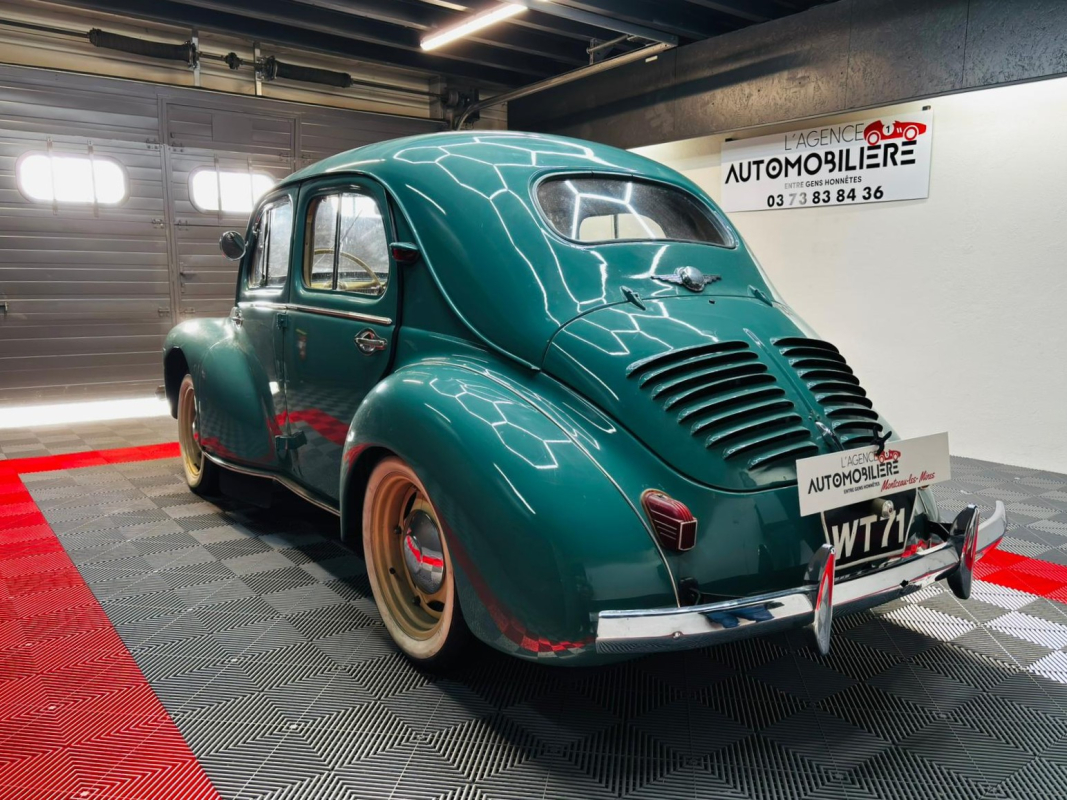 Renault 4 CV — 7