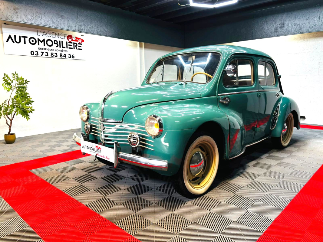 Renault 4 CV