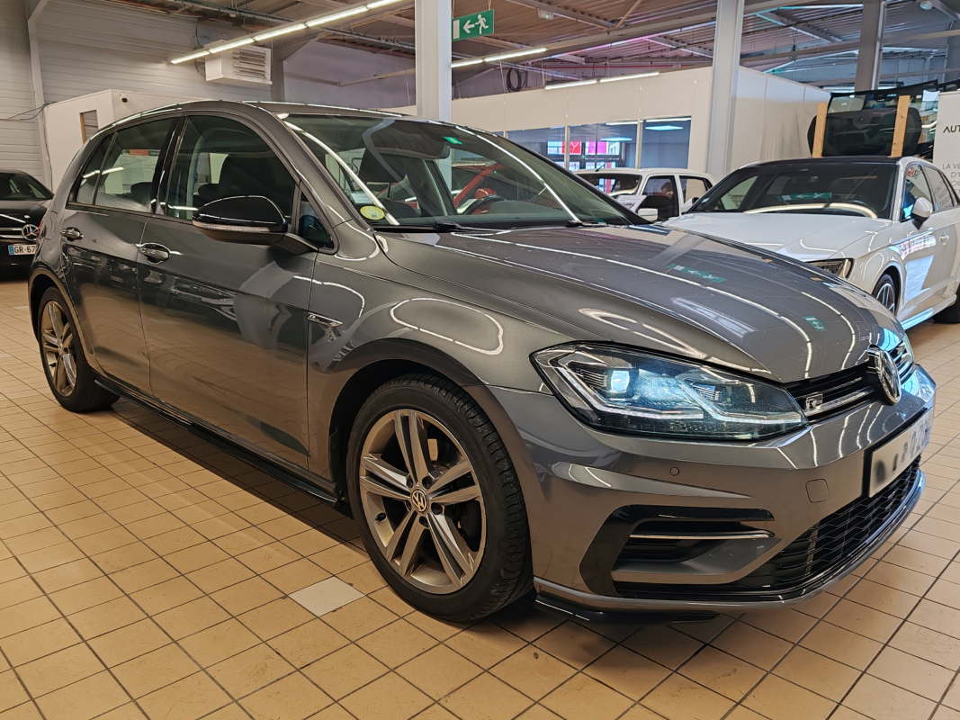 Volkswagen Golf — 3