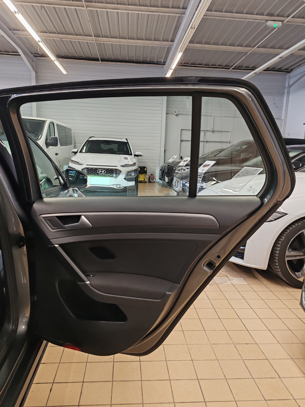 Volkswagen Golf — 28