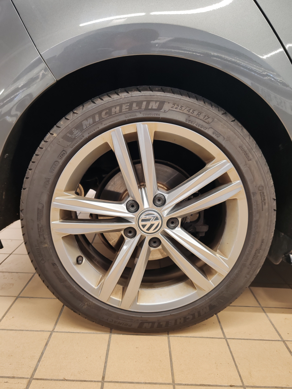 Volkswagen Golf — 22