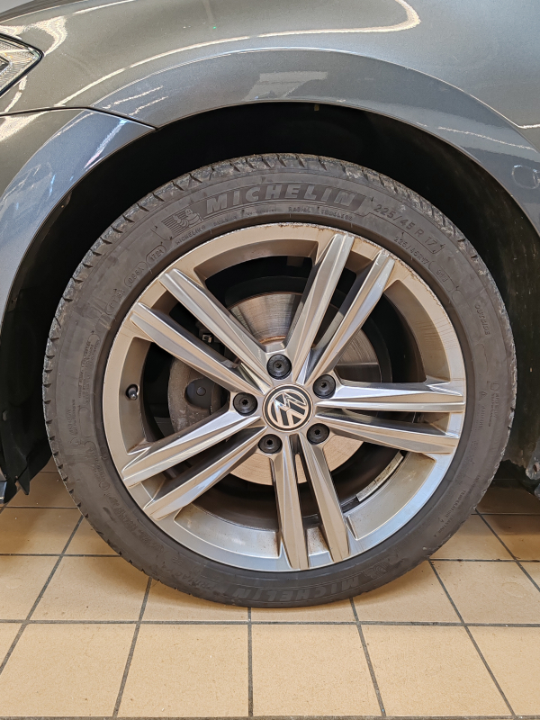 Volkswagen Golf — 25