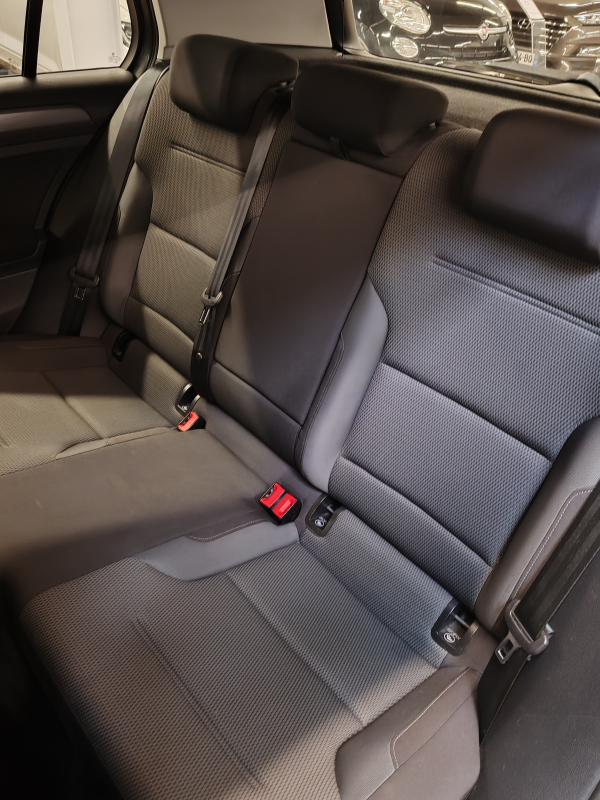 Volkswagen Golf — 14