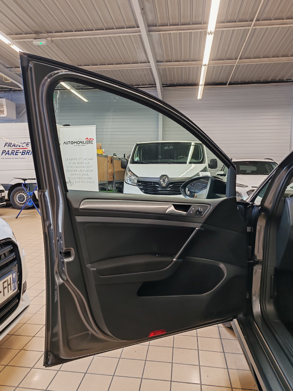 Volkswagen Golf — 26