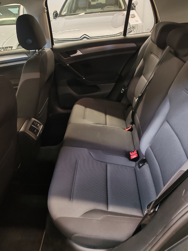Volkswagen Golf — 15