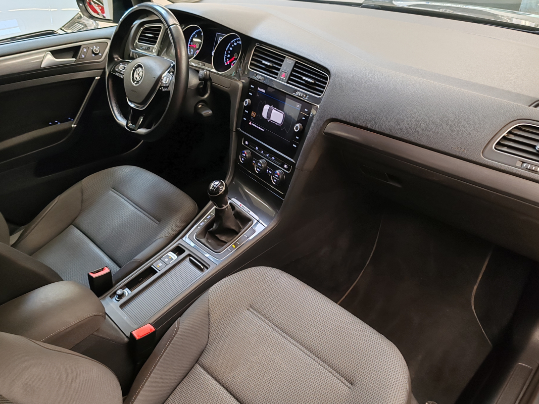 Volkswagen Golf — 10