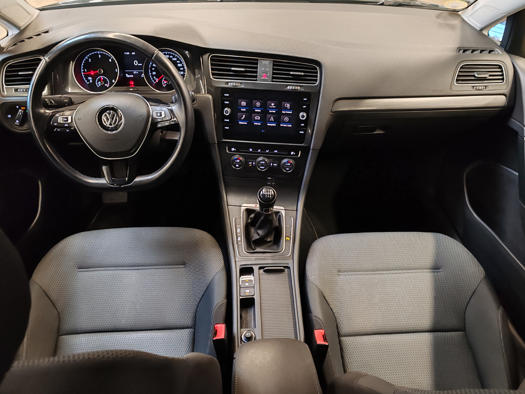 Volkswagen Golf — 7