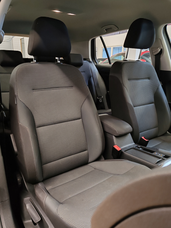 Volkswagen Golf — 13