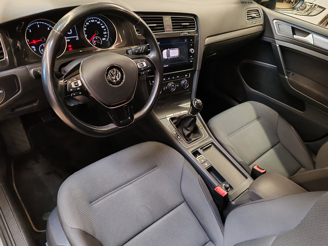 Volkswagen Golf — 9