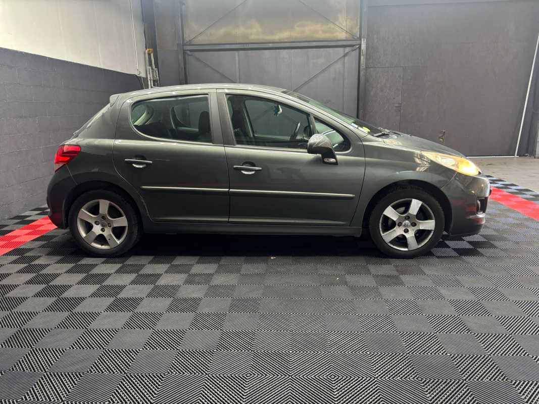 Peugeot 207 — 4
