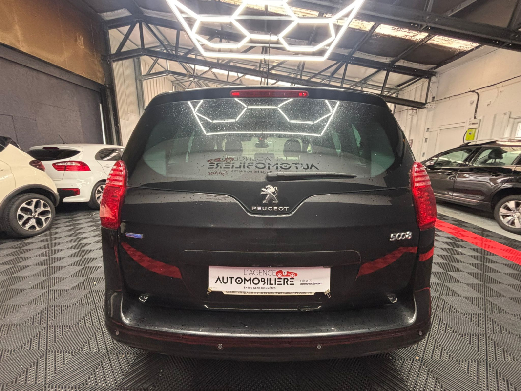 Peugeot 5008 — 6