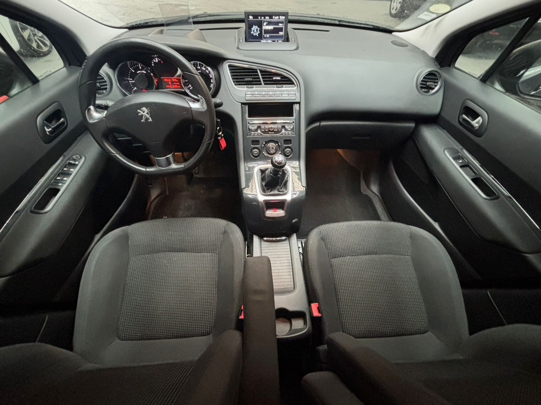 Peugeot 5008 — 13