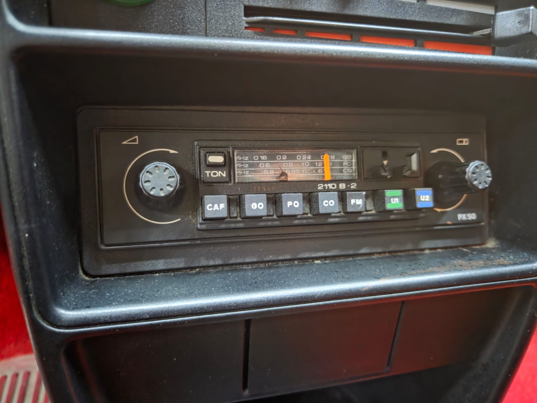 Fiat Uno — 16
