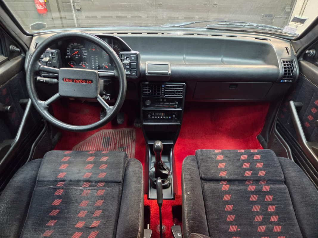 Fiat Uno — 15