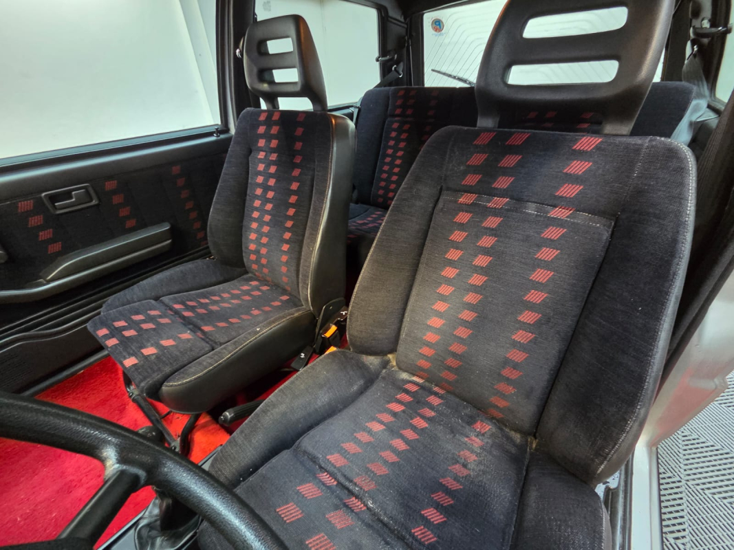 Fiat Uno — 18