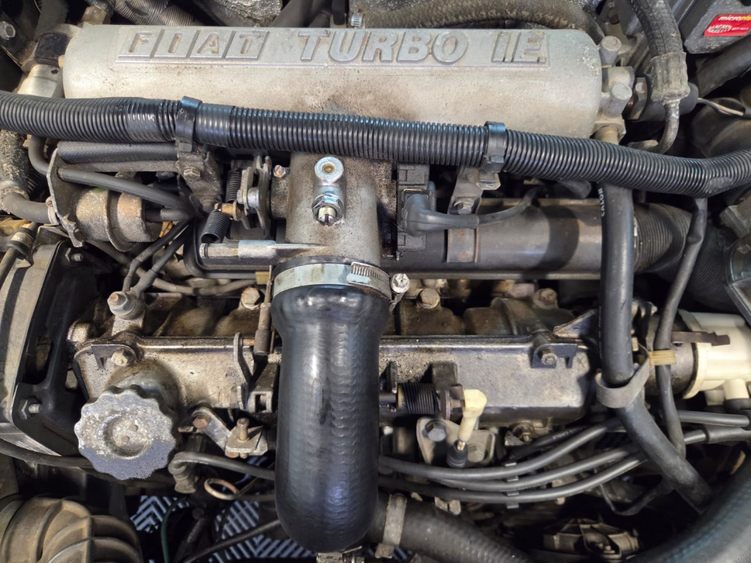 Fiat Uno — 24