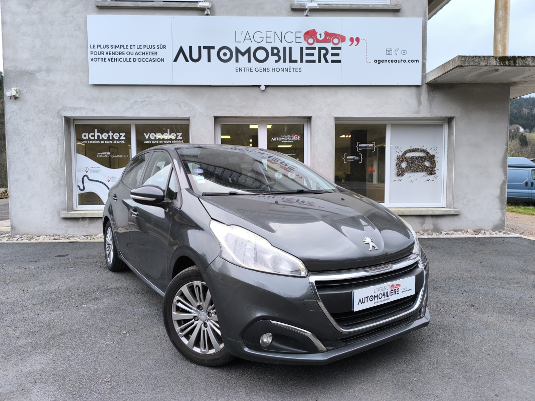 Peugeot 208 — 3