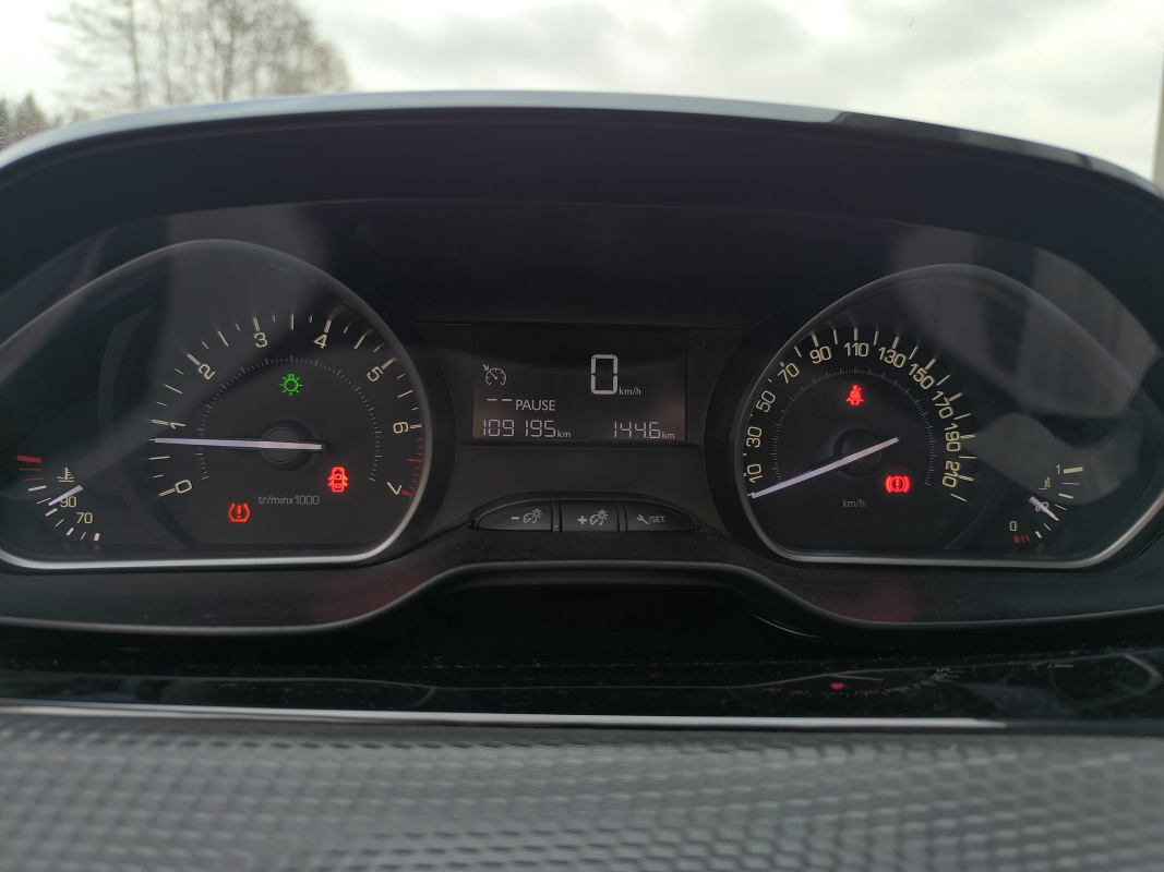 Peugeot 208 — 18