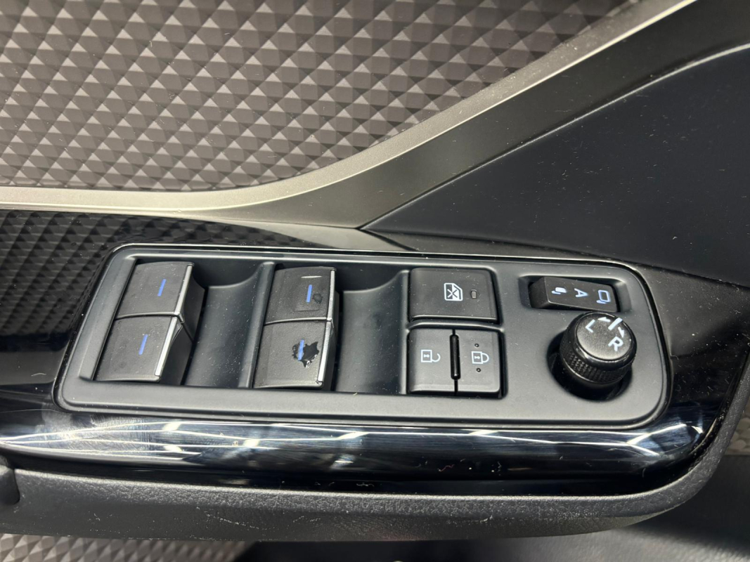 Toyota C-HR — 11