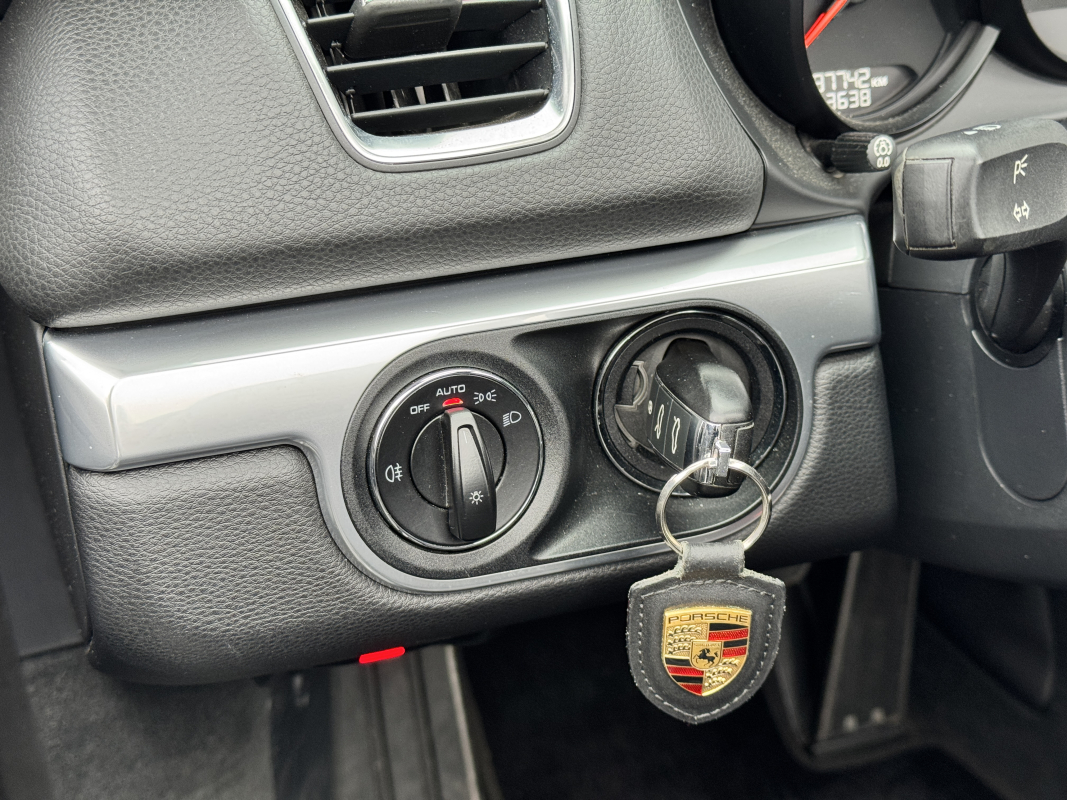 Porsche Boxster — 21