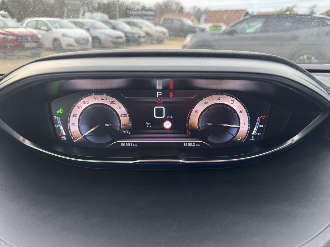 Peugeot 3008 — 12