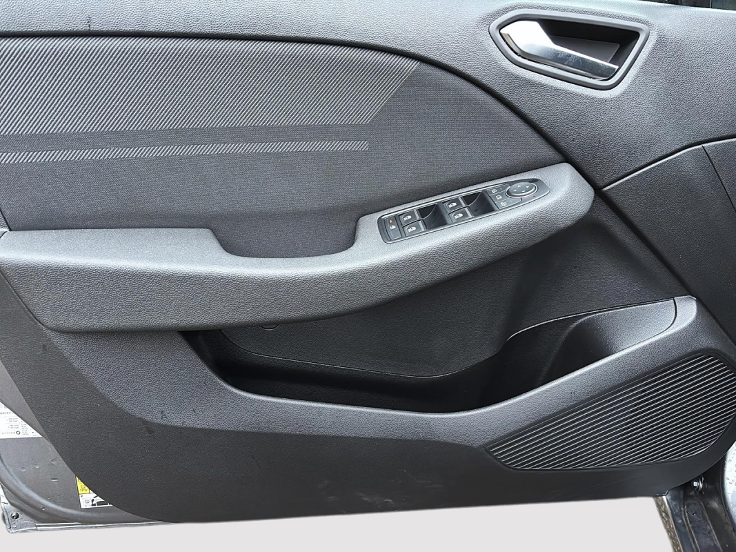 Renault Clio — 18