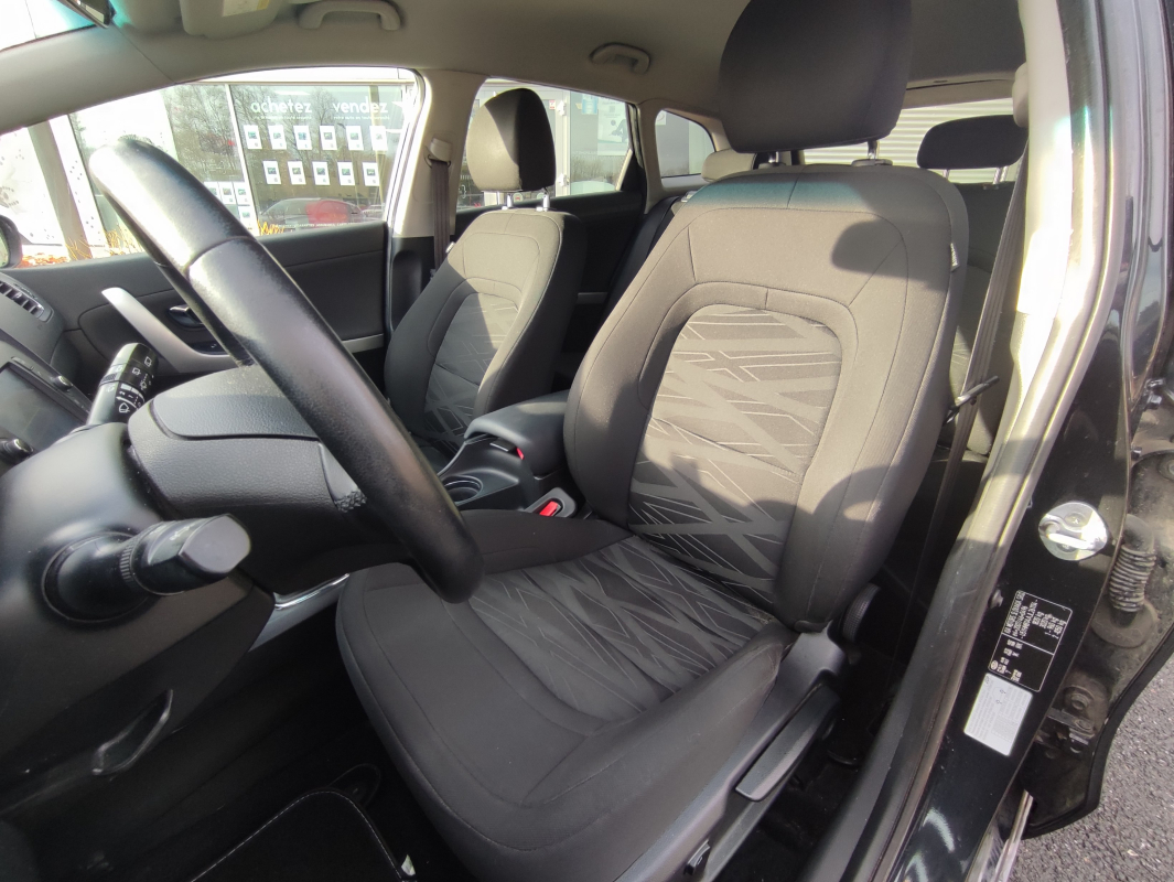 Kia Ceed SW — 11