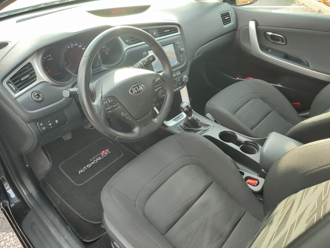 Kia Ceed SW — 10