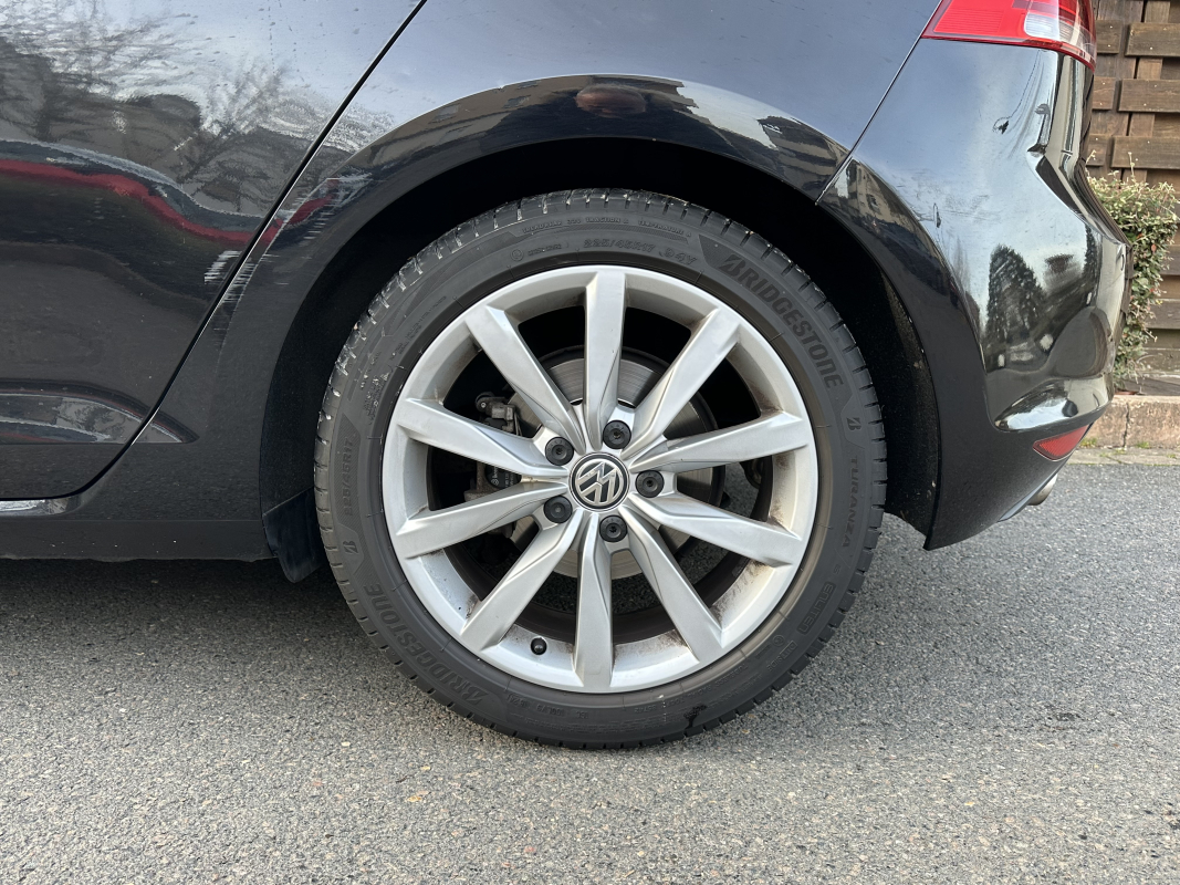 Volkswagen Golf — 10