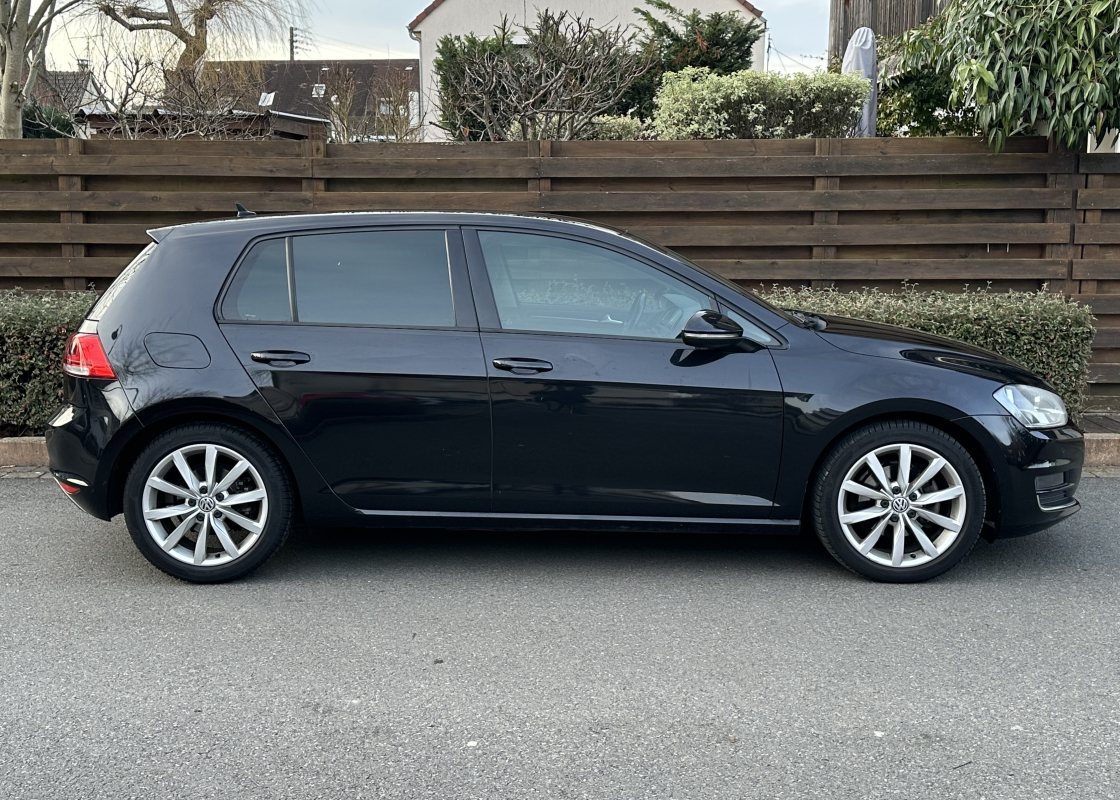 Volkswagen Golf — 6