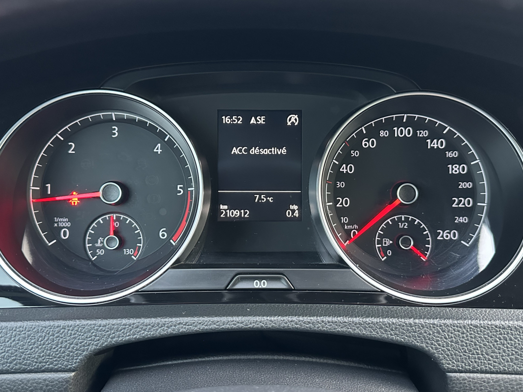 Volkswagen Golf — 16