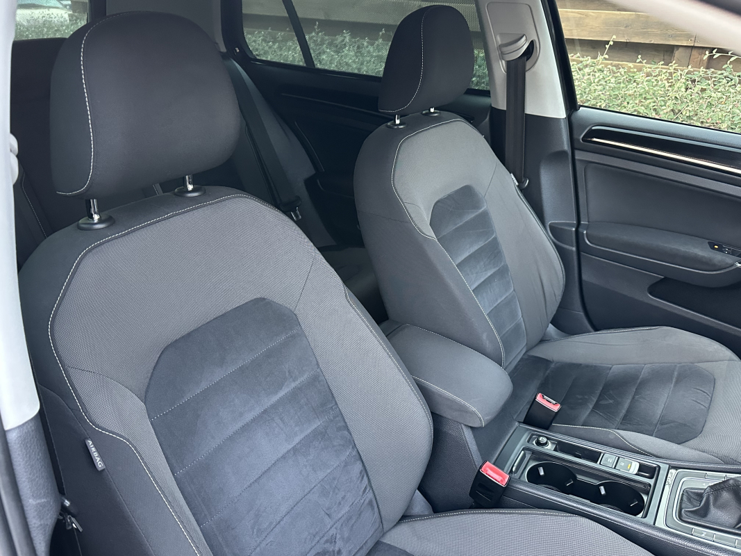 Volkswagen Golf — 25