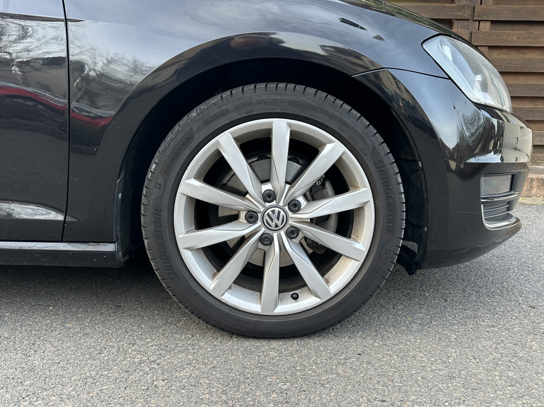 Volkswagen Golf — 12