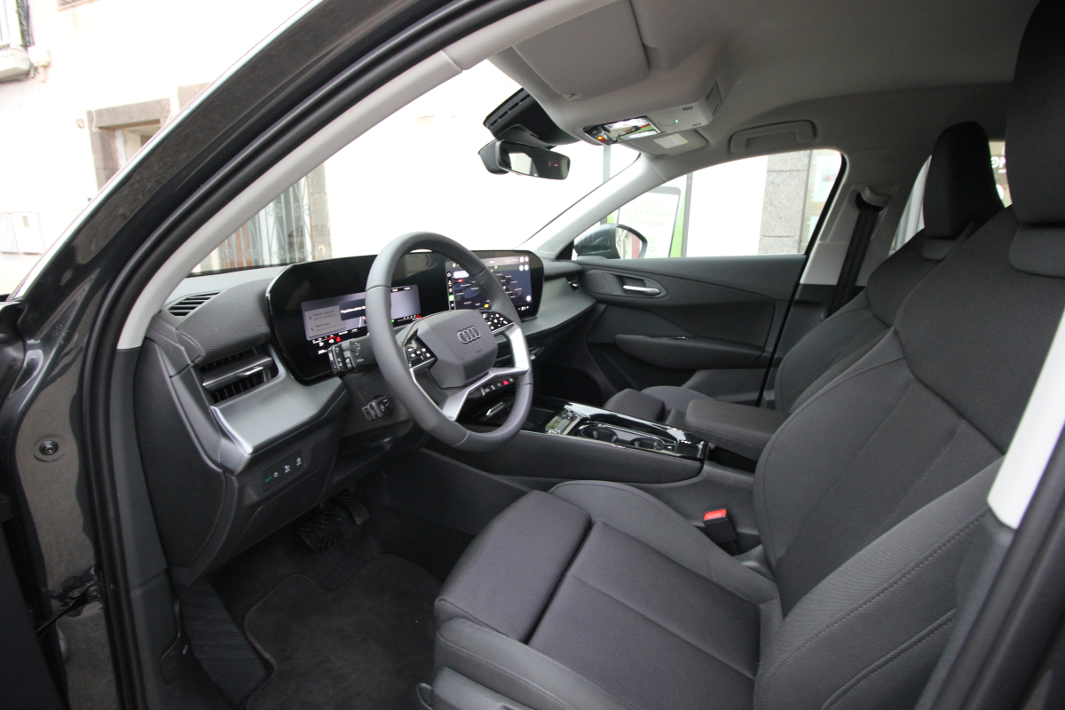Audi Q3 — 11