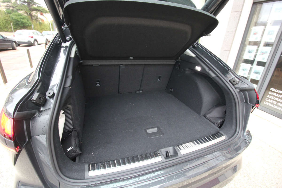 Audi Q3 — 25