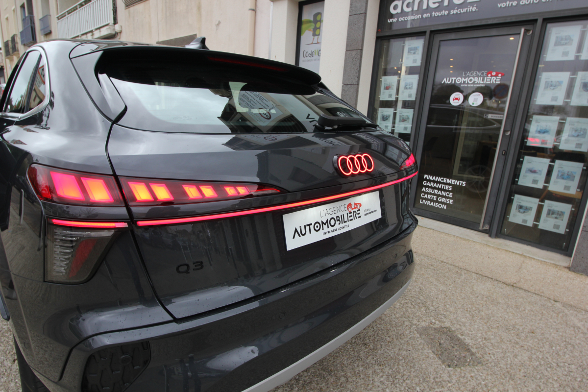 Audi Q3 — 23
