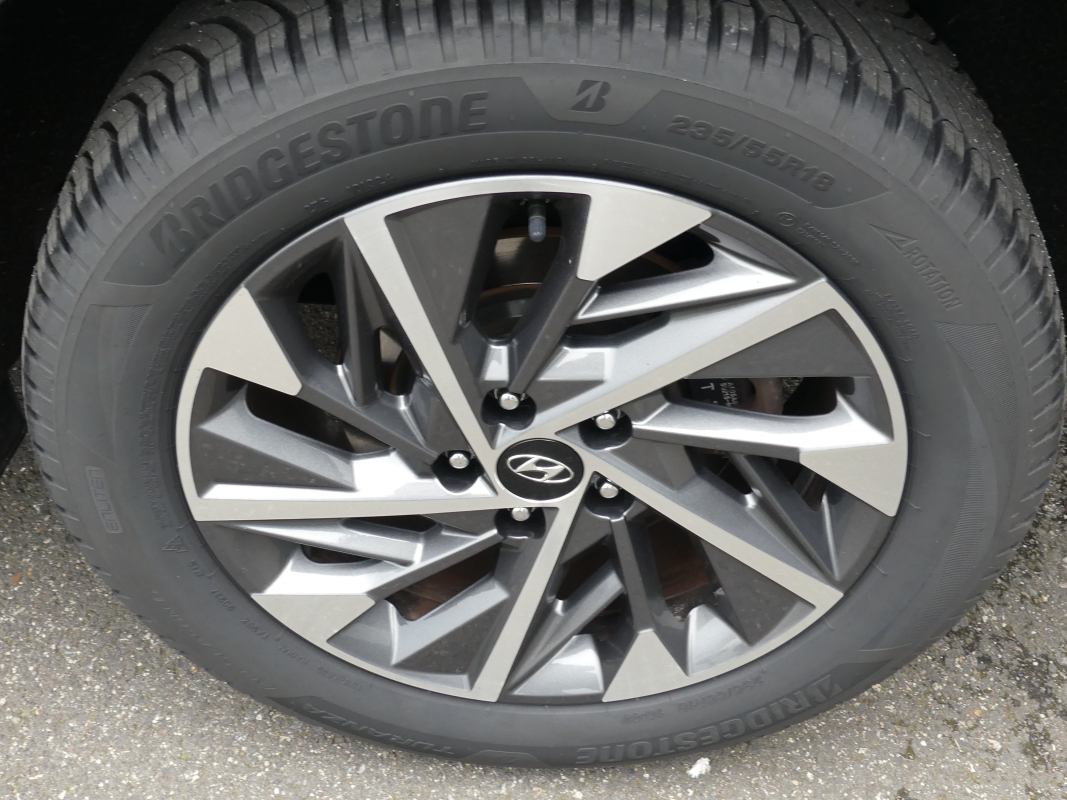 Hyundai Tucson — 24