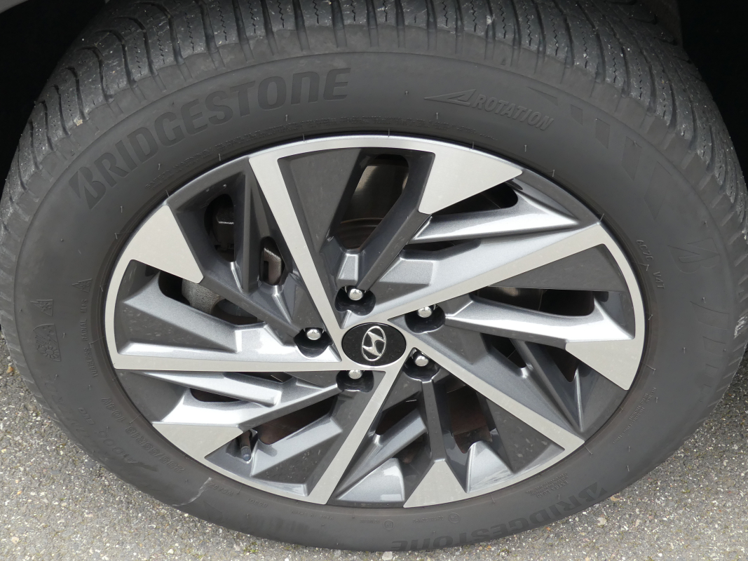 Hyundai Tucson — 25