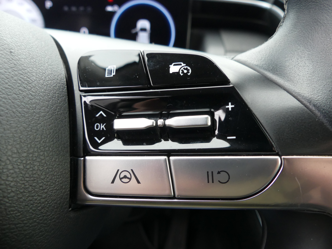 Hyundai Tucson — 32