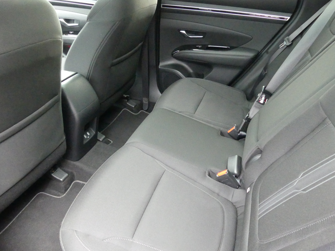 Hyundai Tucson — 11