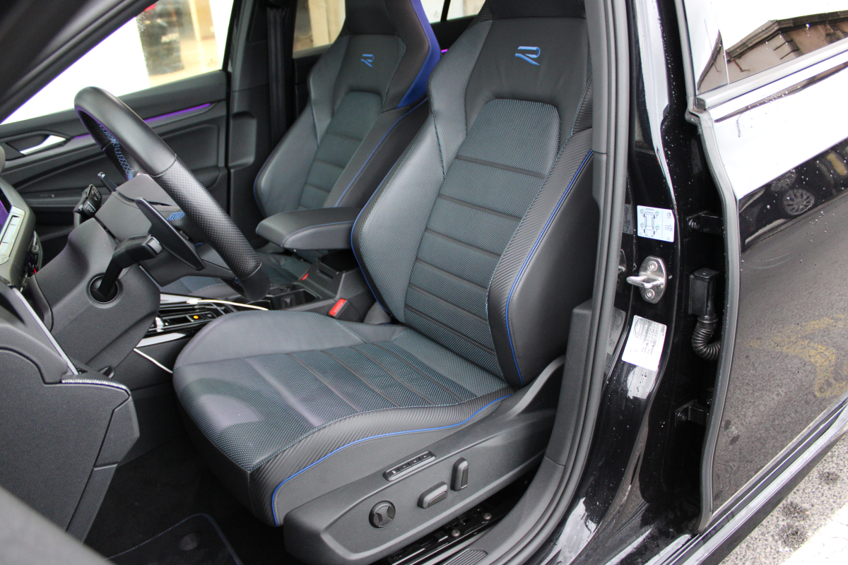 Volkswagen Golf — 12