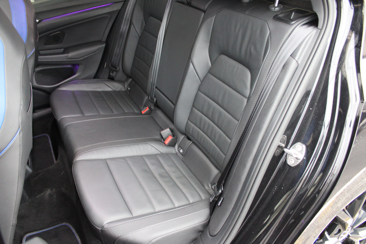 Volkswagen Golf — 28