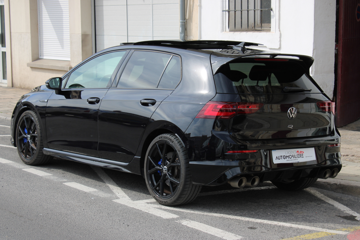 Volkswagen Golf — 7