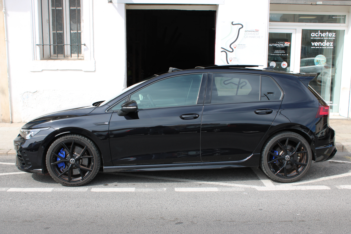 Volkswagen Golf — 8